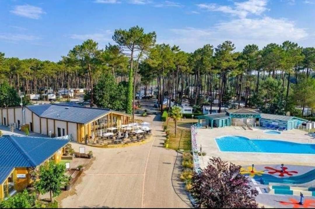 Jpp Marie Ange Proprietaire Hotel Saint-Julien-en-Born Eksteriør billede